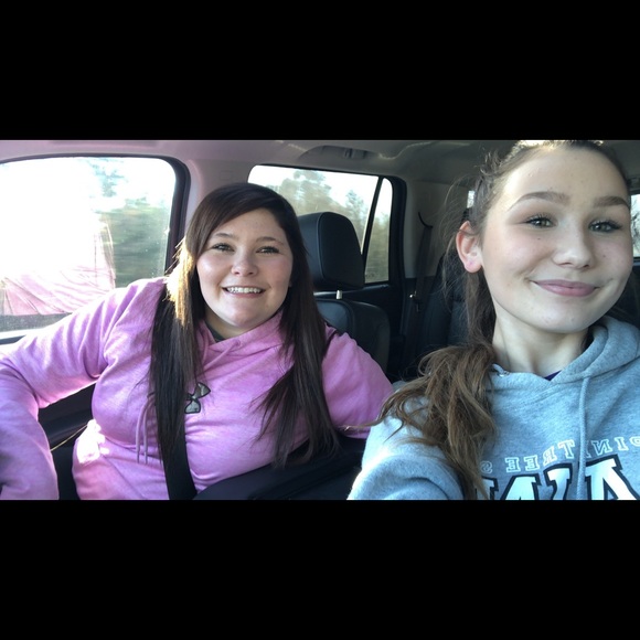 Meet your Posher, Michelle - Picture 1 of 1